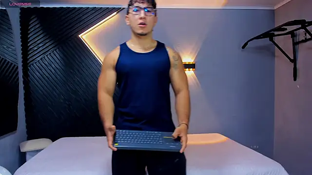 Horny nick18 online show from May 2026 02:02:01 PM