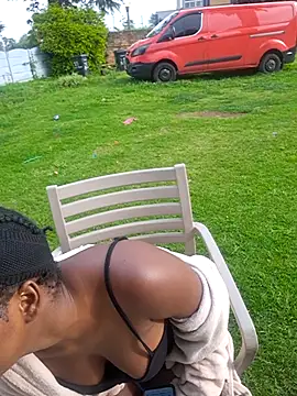 SweetHoney21  online show from December 2025 05:35:02 AM