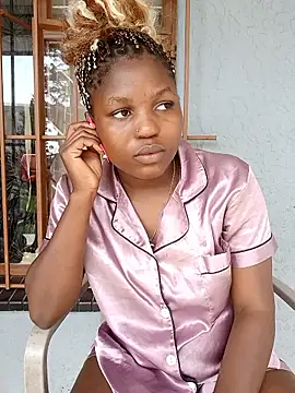 SweetHoney21  online show from January 2026 12:10:02 PM