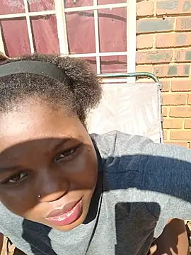 SweetHoney21  online show from May 2026 09:35:01 AM