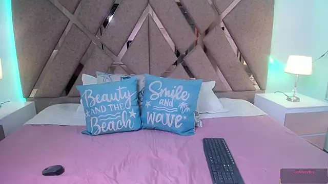 Snapshot of BelhaLawuo chatting on November 2025 08:43:02 PM BelhaLawuo online show from November 2025 08:43:02 PM