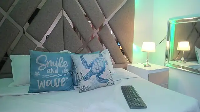 Snapshot of BelhaLawuo chatting on November 2025 08:42:02 PM BelhaLawuo online show from November 2025 08:42:02 PM