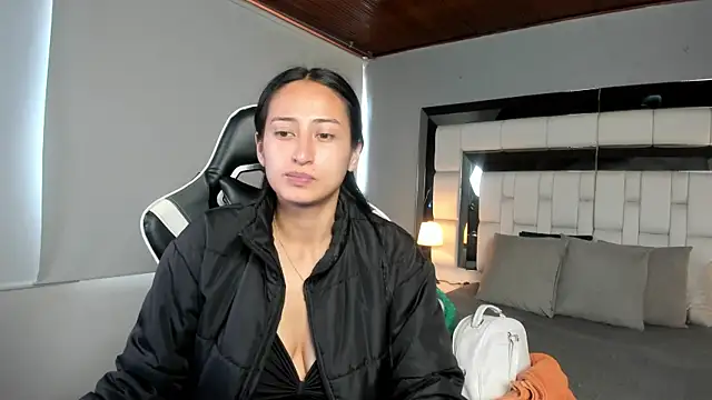 Adhara7 online show from October 2025 07:27:02 PM