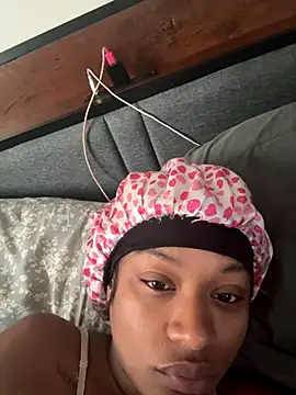 Snapshot of PrettyBabriexox chatting on November 2025 01:21:02 PM PrettyBabriexox online show from November 2025 01:21:02 PM