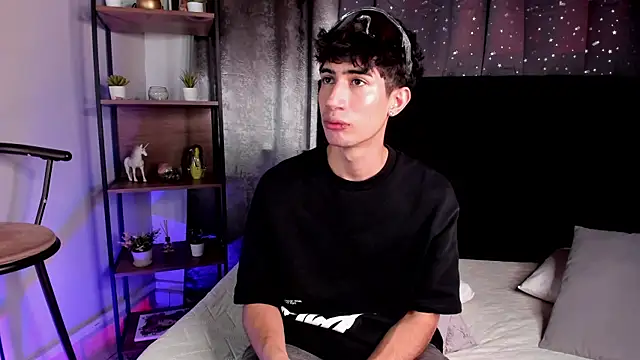 Snapshot of MartinnaGreco chatting on October 2025 05:24:02 PM MartinnaGreco online show from October 2025 05:24:02 PM