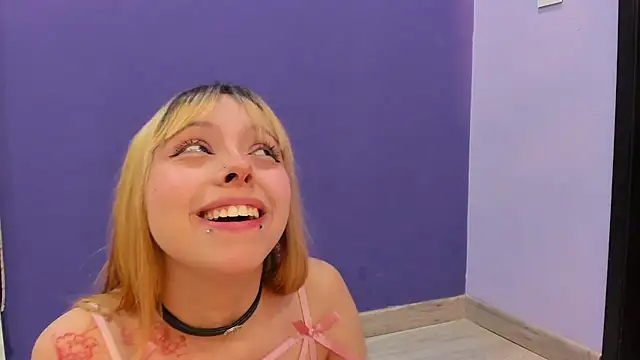 Snapshot of its_bibi chatting on October 2025 01:41:02 AM its bibi online show from October 2025 01:41:02 AM