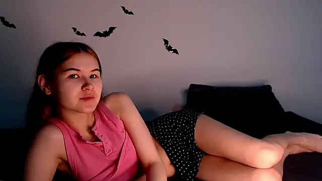 litle owl online show from November 2025 02:19:02 PM