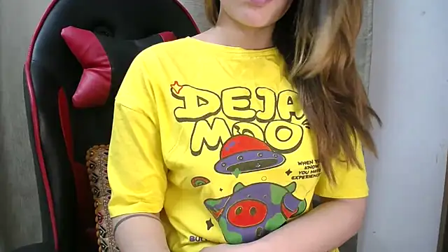 Snapshot of niya-cute chatting on March 2026 04:44:02 PM niya-cute online show from March 2026 04:44:02 PM