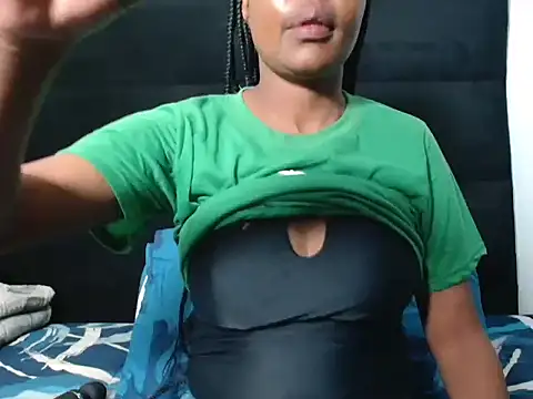 Snapshot of CreamySexyPussy chatting on October 2025 03:40:01 PM CreamySexyPussy online show from October 2025 03:40:01 PM