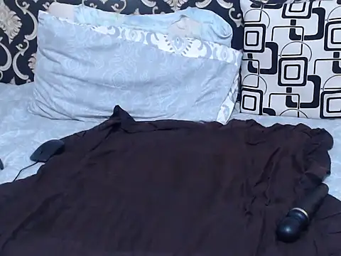 Snapshot of HoneyDripz_94 chatting on October 2025 08:53:02 PM HoneyDripz 94 online show from October 2025 08:53:02 PM