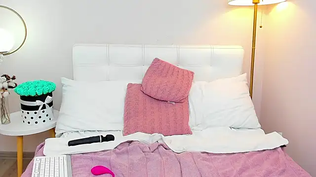 Snapshot of AndreaButt chatting on March 2026 07:15:01 AM AndreaButt online show from March 2026 07:15:01 AM