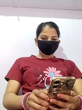 poojam93 online show from October 2025 01:15:02 AM