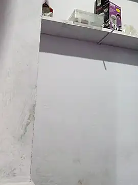 poojam93 online show from October 2025 02:20:01 AM