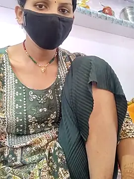 poojam93 online show from November 2025 07:08:02 AM