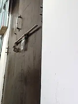 poojam93 online show from December 2025 01:55:01 AM