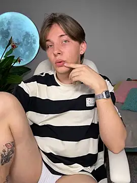 Robby Manson online show from October 2025 01:08:02 PM