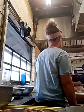 Snapshot of sarahkat86 chatting on September 2025 09:15:02 PM sarahkat86 online show from September 2025 09:15:02 PM