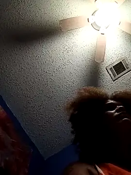 Snapshot of sarahkat86 chatting on October 2025 11:33:02 AM sarahkat86 online show from October 2025 11:33:02 AM