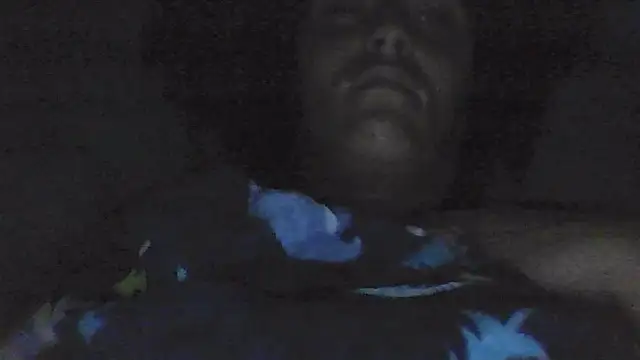 Snapshot of sarahkat86 chatting on October 2025 12:28:02 PM sarahkat86 online show from October 2025 12:28:02 PM