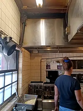 Snapshot of sarahkat86 chatting on November 2025 04:13:02 PM sarahkat86 online show from November 2025 04:13:02 PM