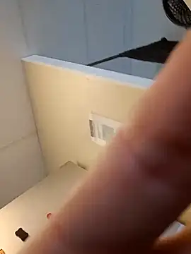 Snapshot of sarahkat86 chatting on December 2025 06:50:01 PM sarahkat86 online show from December 2025 06:50:01 PM