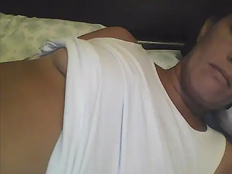 Snapshot of sarahkat86 chatting on December 2025 07:53:02 PM sarahkat86 online show from December 2025 07:53:02 PM