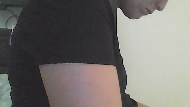 sarahkat86 online show from June 2026 10:58:01 PM