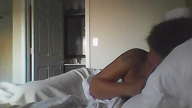 sarahkat86 online show from June 2026 10:57:02 AM