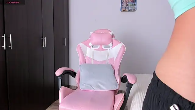 Snapshot of kendal_hot01 chatting on February 2026 06:49:02 PM kendal hot01 online show from February 2026 06:49:02 PM