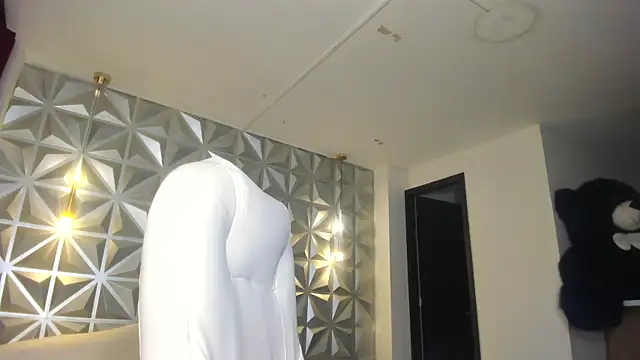 hellen tease online show from December 2025 12:34:02 PM