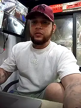 Catire10  online show from October 2025 02:06:02 PM