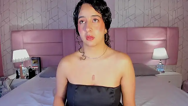 Snapshot of BellaSwwan chatting on December 2025 12:58:01 PM BellaSwwan online show from December 2025 12:58:01 PM