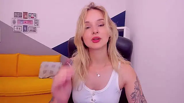 LilFleurish online show from June 2026 04:21:01 AM
