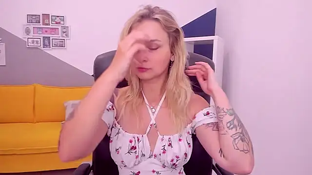 LilFleurish online show from June 2026 04:32:02 AM