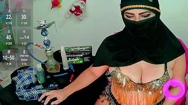 SultanaLayla online show from May 2026 08:25:01 PM