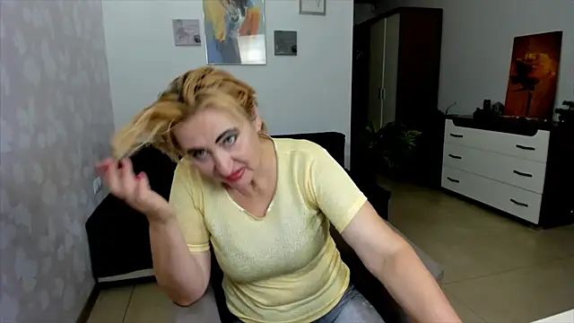 Snapshot of MilanaAlvis chatting on September 2025 06:24:02 AM MilanaAlvis online show from September 2025 06:24:02 AM