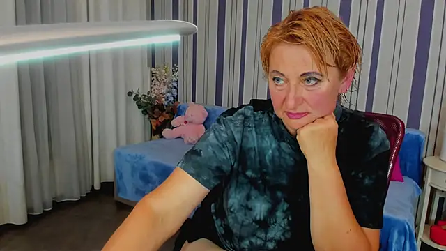 Snapshot of MilanaAlvis chatting on October 2025 12:58:01 PM MilanaAlvis online show from October 2025 12:58:01 PM