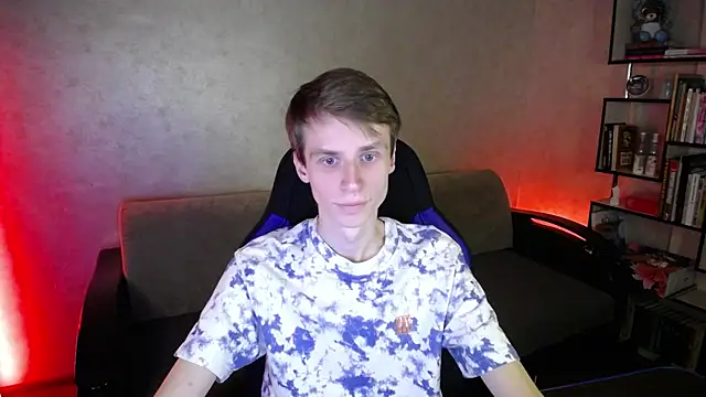 yes cute boy  online show from October 2025 06:14:02 PM