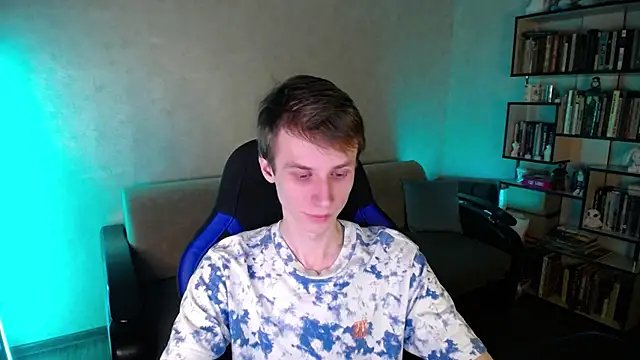 yes cute boy  online show from March 2026 06:37:02 PM