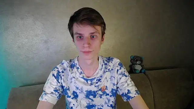 yes cute boy  online show from March 2026 06:18:02 PM