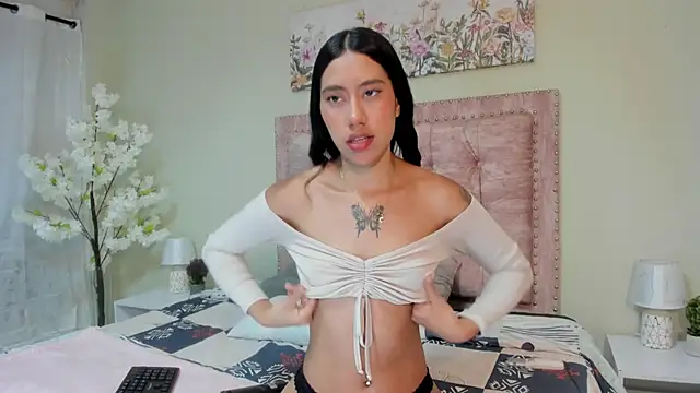 Mei Lin Luna online show from October 2025 07:23:02 PM