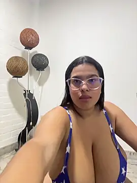 Snapshot of nathalia_correa chatting on November 2025 01:59:01 AM nathalia correa online show from November 2025 01:59:01 AM