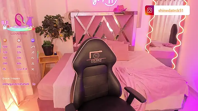 Shinedark tay1 online show from October 2025 02:43:02 AM