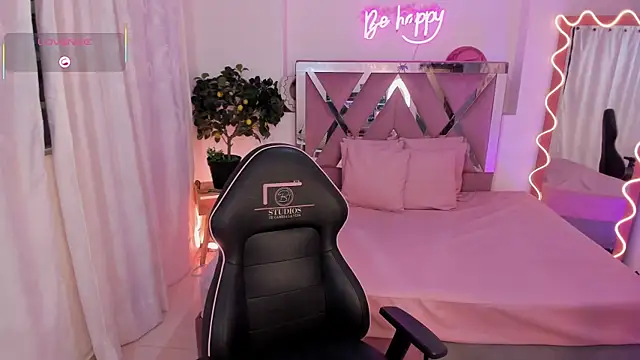 Shinedark tay1 online show from October 2025 03:06:02 AM