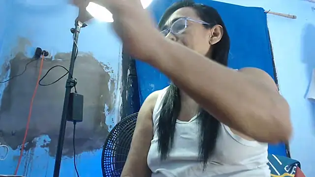 maggi hotsson online show from October 2025 01:05:02 AM