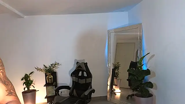 Wyatt Rose online show from October 2025 12:38:01 AM