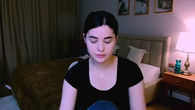 lil angel  online show from March 2026 10:25:01 PM