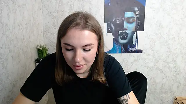 JuliaTopp  online show from September 2025 08:19:01 AM