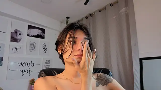 davoxer online show from December 2025 04:11:02 AM