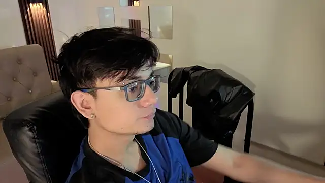 davoxer online show from April 2026 04:03:02 AM
